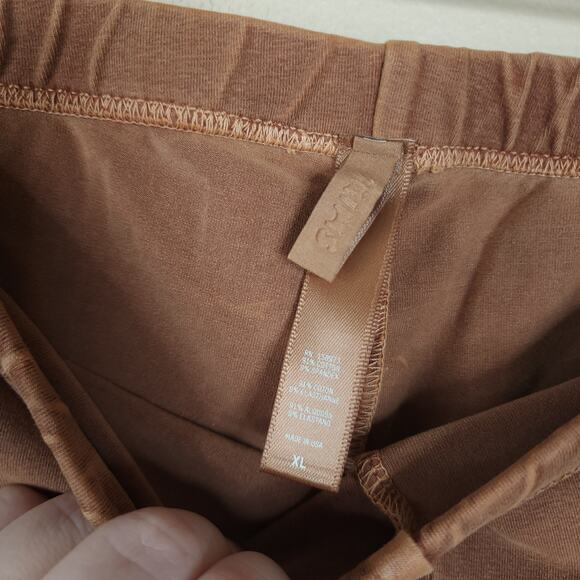 Skims Bundle of Outdoor Leggings Biker Shorts Camel Desert Size XL - Picture 8 of 11